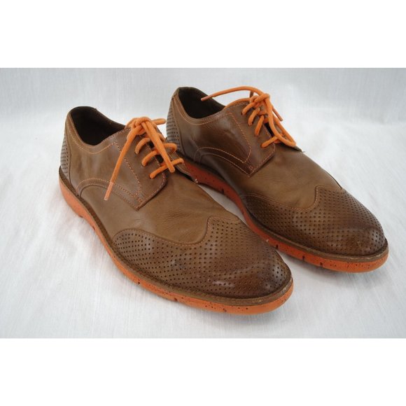 Donald Pliner EDD-61 Wingtip Oxfords - Picture 3 of 8